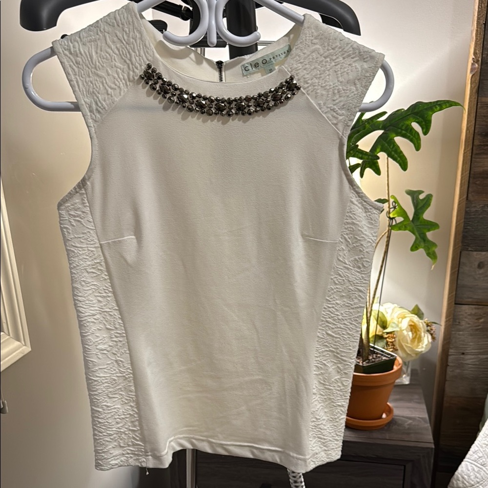 Cleo White Embellished Fitted Sleeveless Blouse